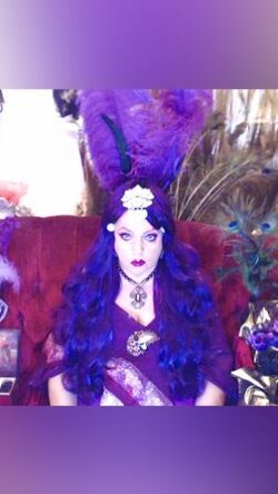 Online psychic readings with world renowned psychic Countess Starella